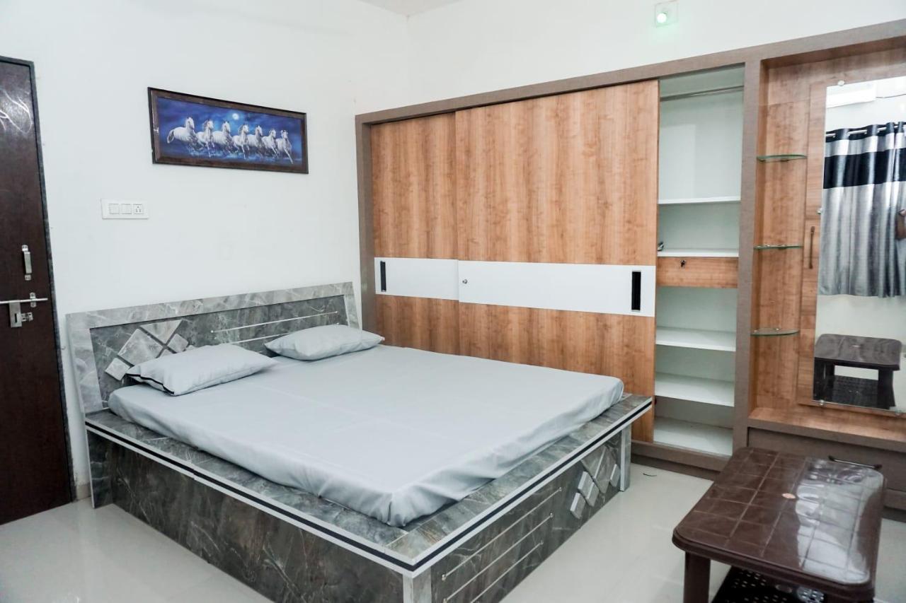 Mahadev Premium Homestay Garudeshwar Bagian luar foto
