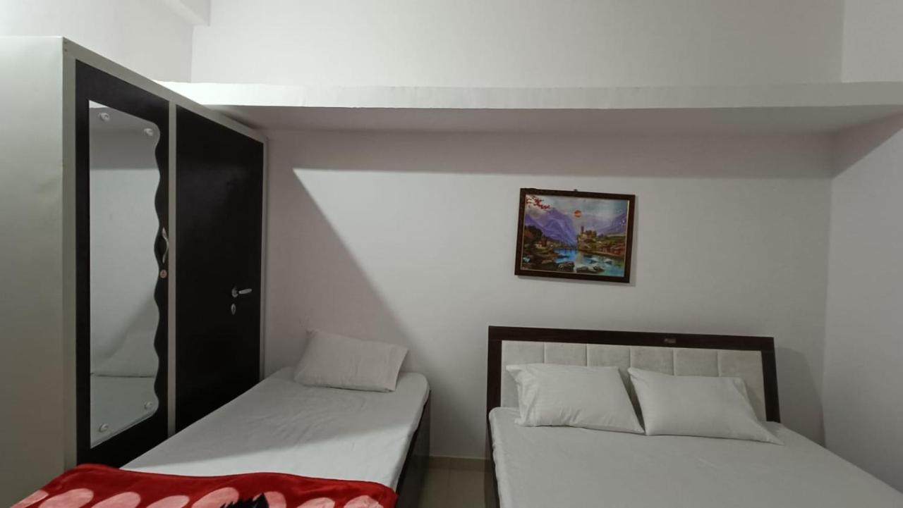 Mahadev Premium Homestay Garudeshwar Bagian luar foto